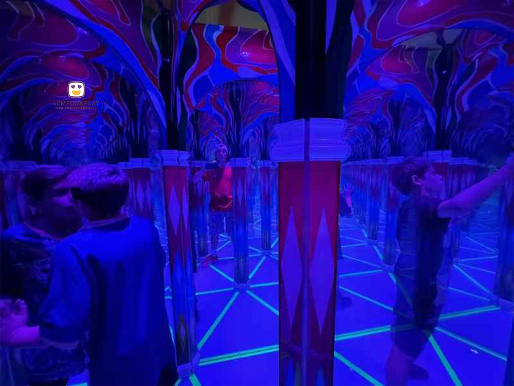 interesting mirror maze