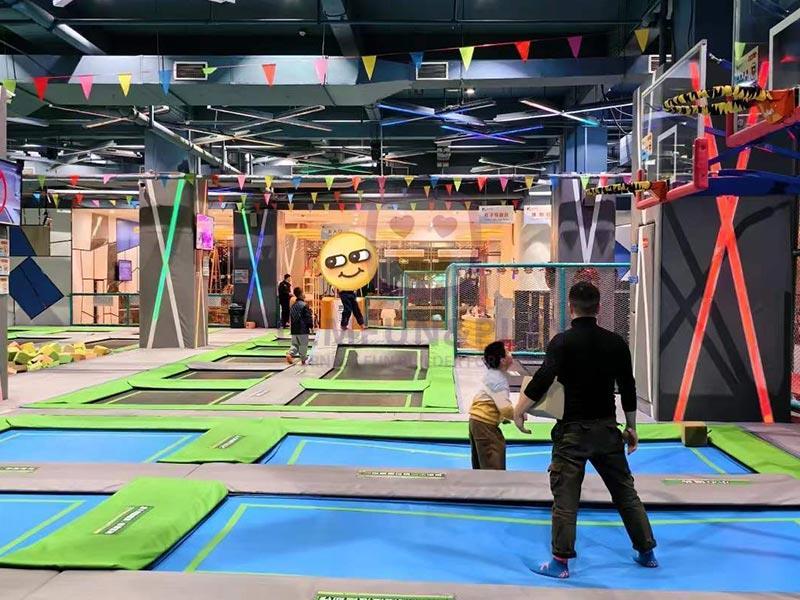 Hot Sale Indoor Trampoline Park with Donuts Slide for Kids